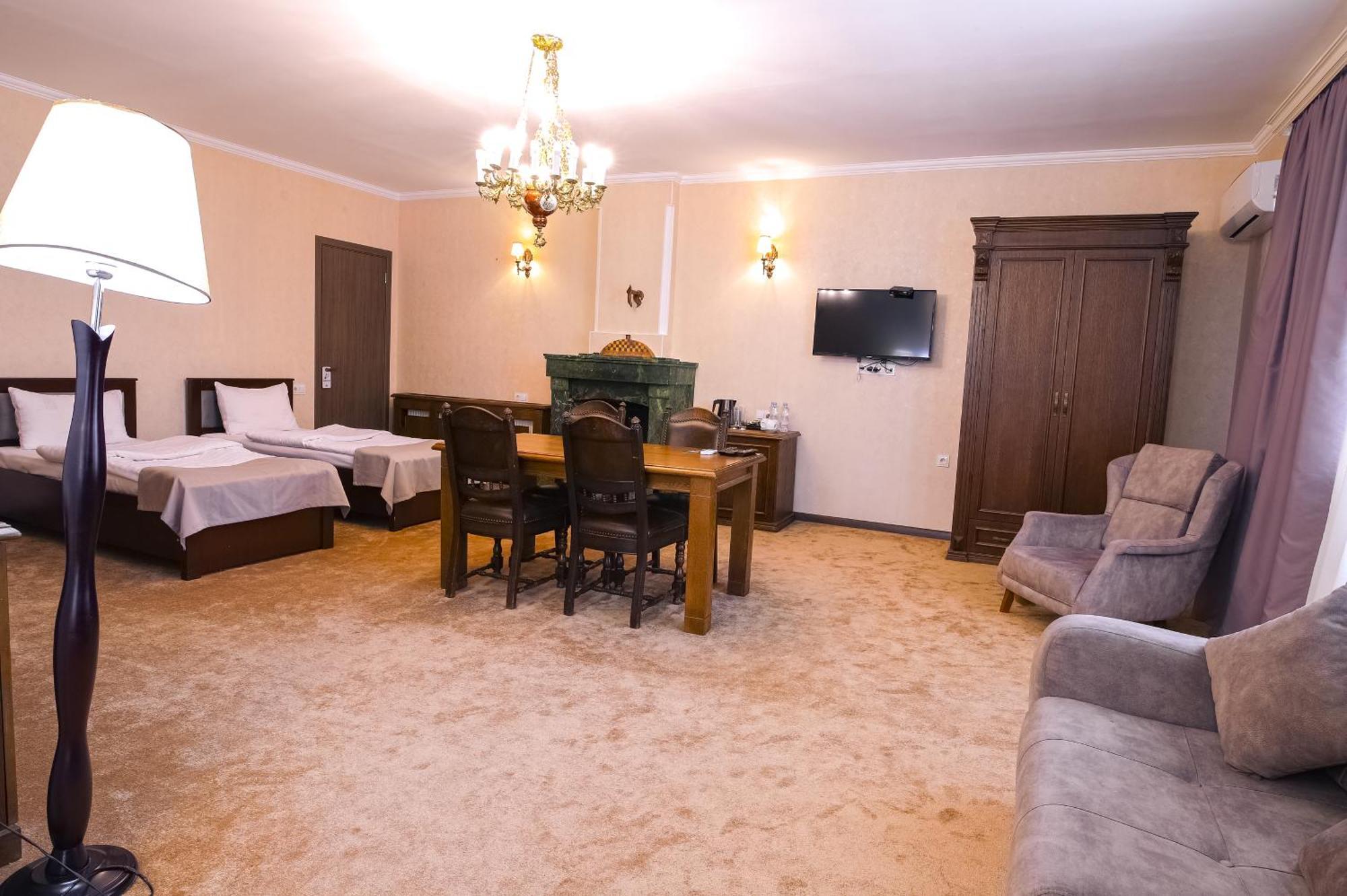 Hotel Imperial House Tbilisi Ngoại thất bức ảnh